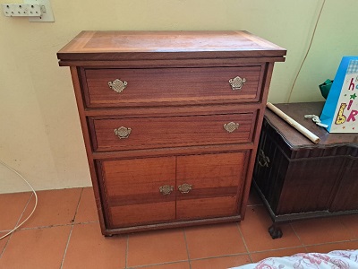 Very Sturdy cupboard with draws for sale in Hermanus